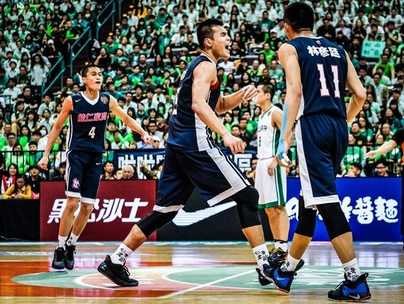 初中篮球冠军_五爱中学篮球冠军_五爱高级中学篮球