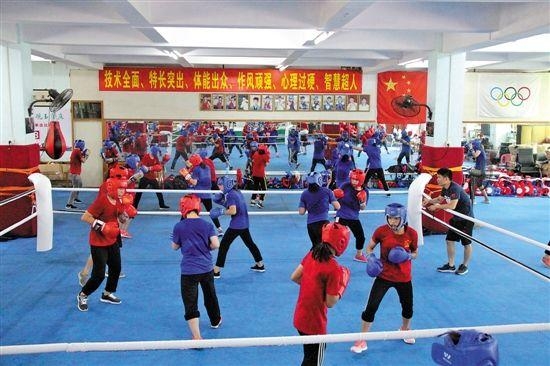 广东省举重运动员_清远举重冠军省运会是谁_清远省运会举重冠军是谁