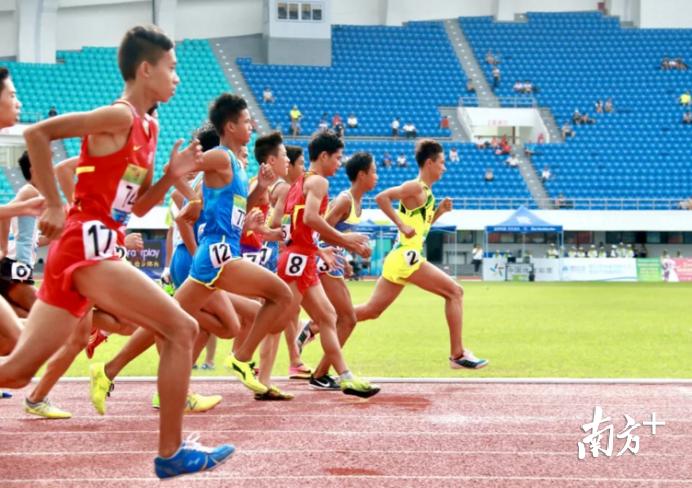 广东省举重运动员_清远省运会举重冠军是谁_清远举重冠军省运会是谁
