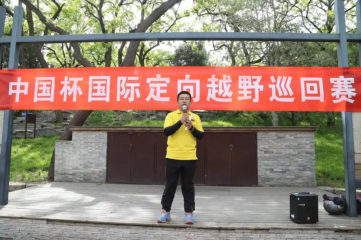 篮球规则接球出三分_篮球接球_篮球规则接球出分算犯规吗
