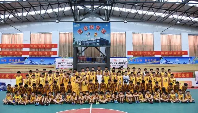 信阳篮球班_河南信阳篮球训练营_信阳冠军篮球训练营
