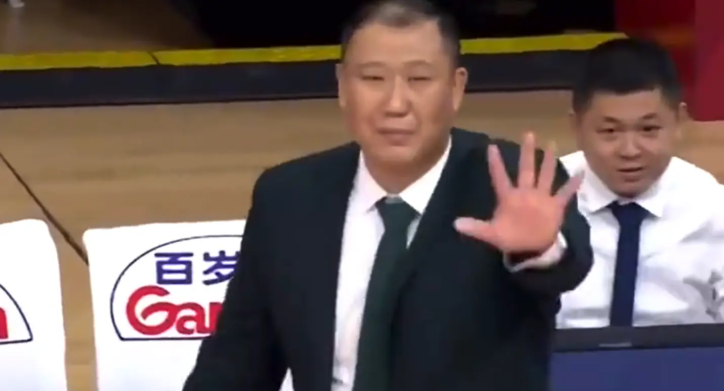 篮球冠军孙杰辉_孙杰篮球_篮球运动员孙杰简历