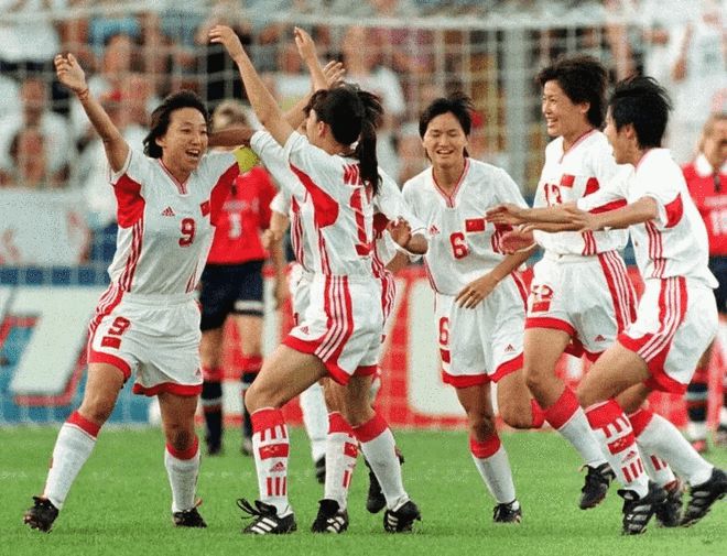 2021举重金牌获得者女_历届中国女子举重冠军金牌_金牌历届举重女子冠军中国是谁