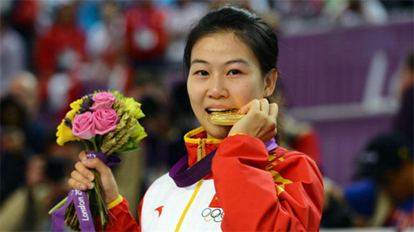 金牌历届举重女子冠军中国是谁_2021举重金牌获得者女_历届中国女子举重冠军金牌