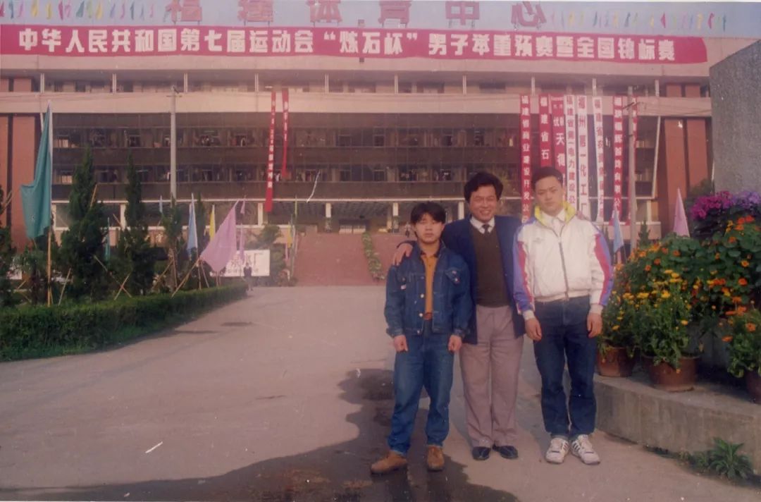 举重冠军平时的力量训练_举重冠军训练平时力量不够_举重冠军训练平时力量多少