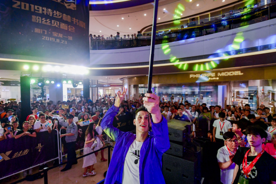 篮球队林书豪_林书豪篮球训练营_篮球规则林书豪是谁教的