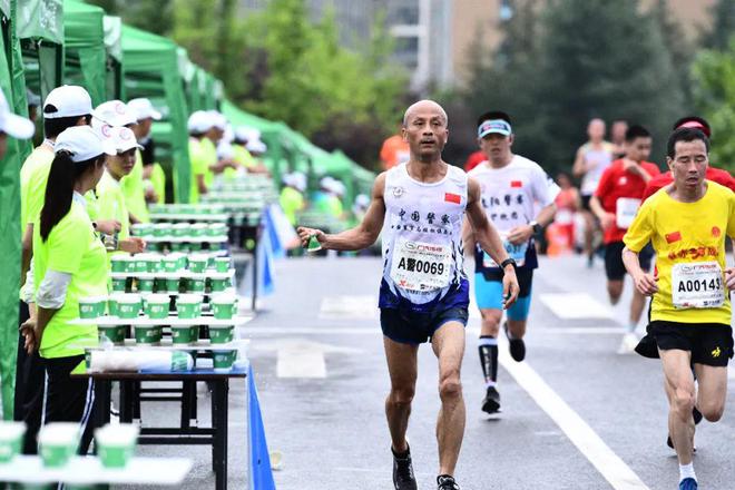 贵阳马拉松2021报名时间表_贵阳国际马拉松图片_贵阳马拉松2020时间表