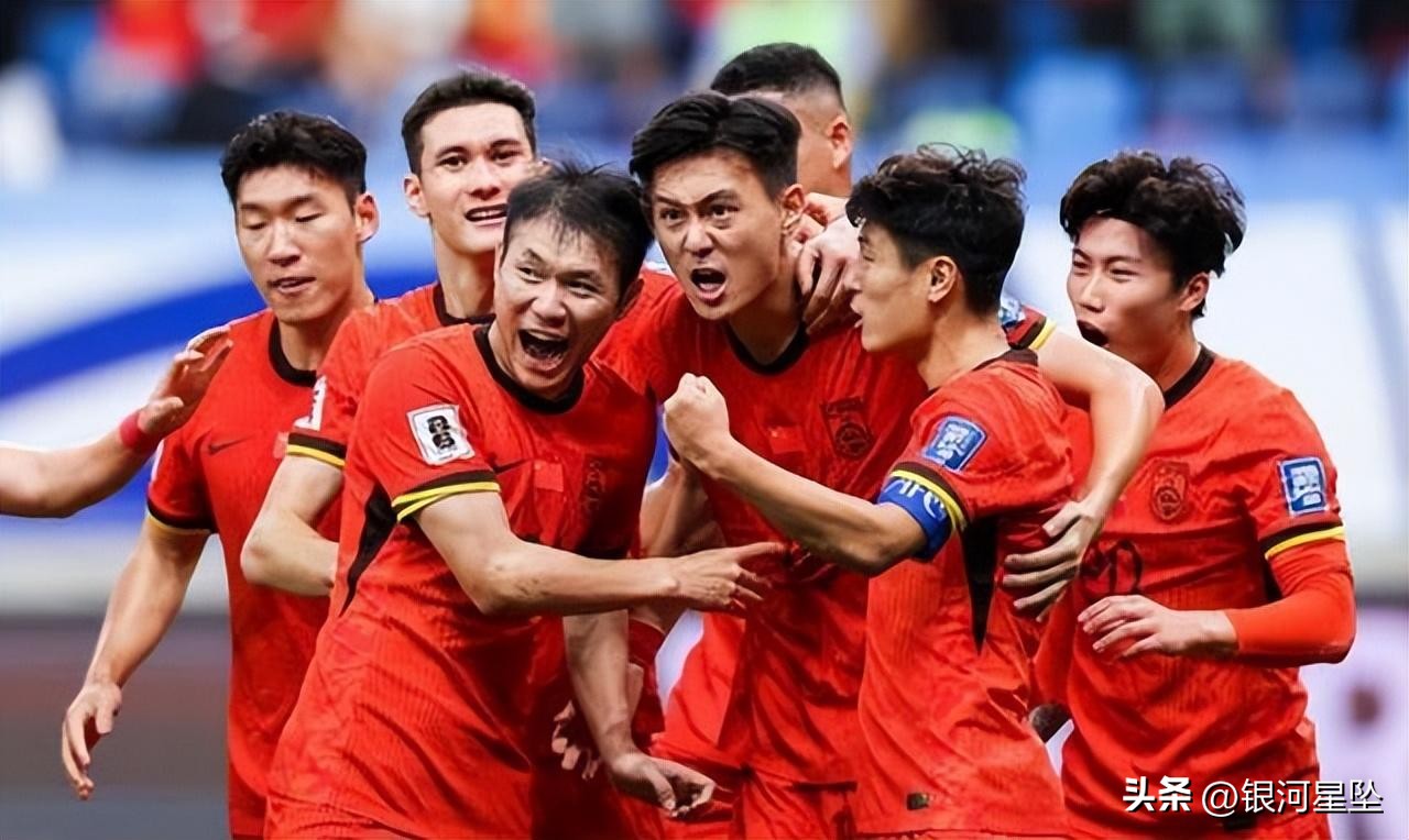中国足球历史性的进了世界杯_足球杯赛事_足球杯视频