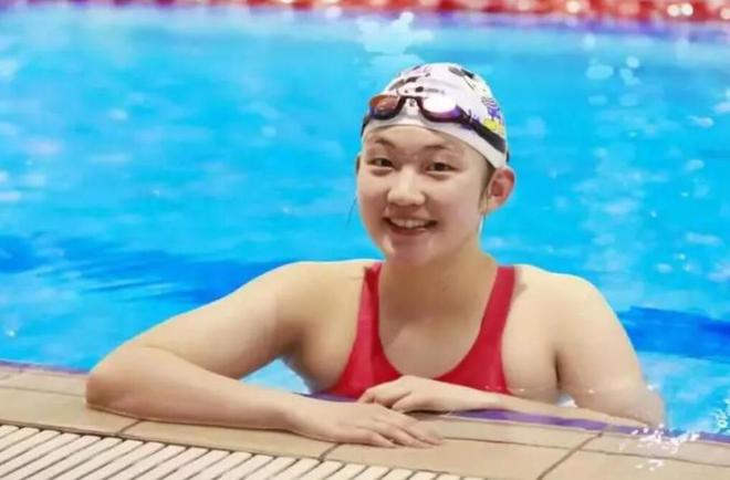 2024全国游泳冠军赛女子200米自由泳预赛：李冰洁1分57秒92排名第一，张雨
